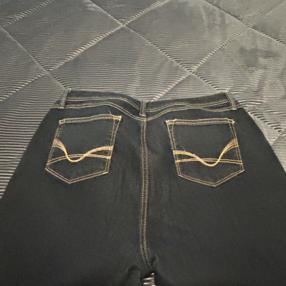 Denim Capri - Picture 3 of 3